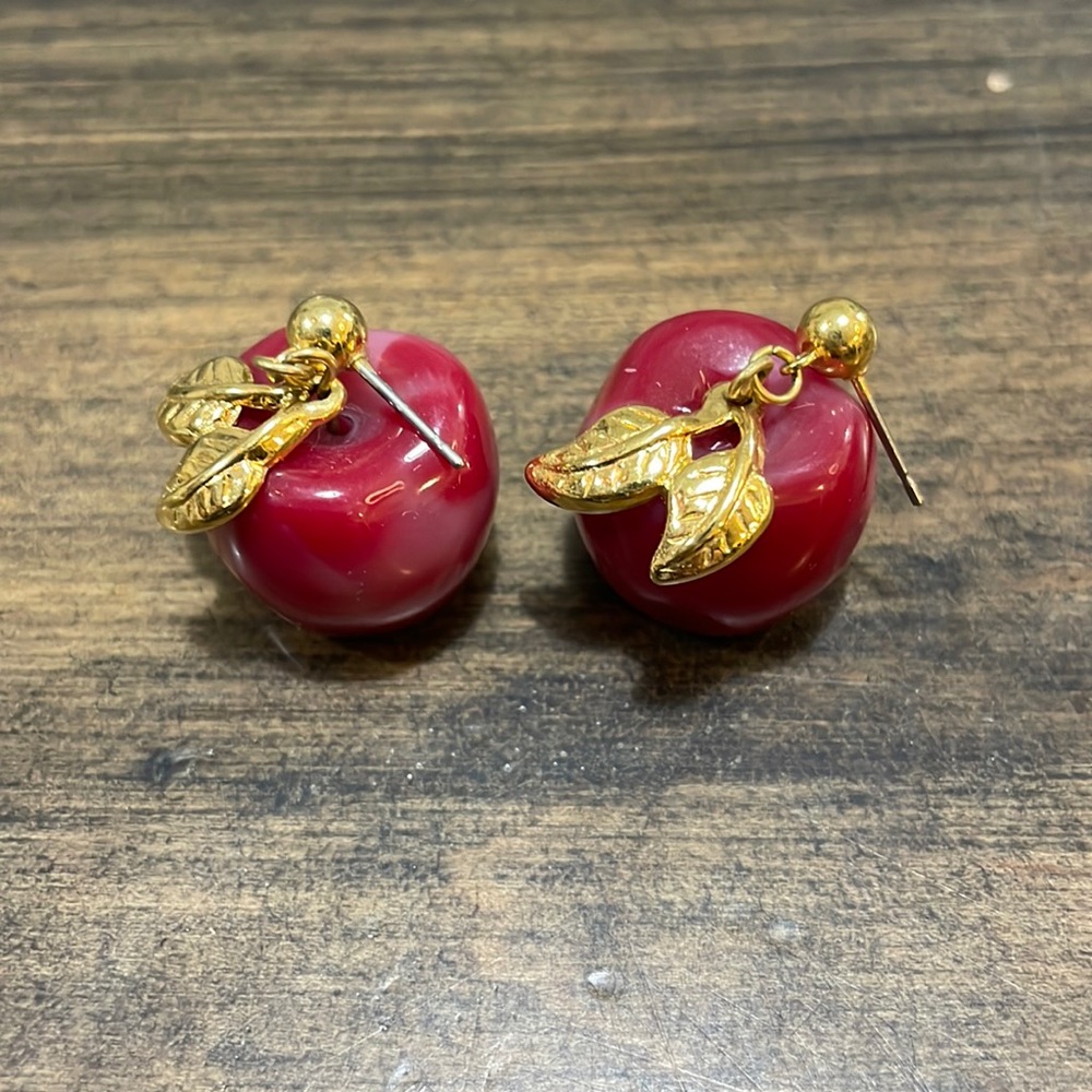 Apple 🍎 earrings!